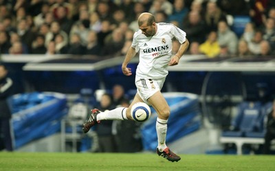 XK体育热评-格列兹曼抢点被门将扑出